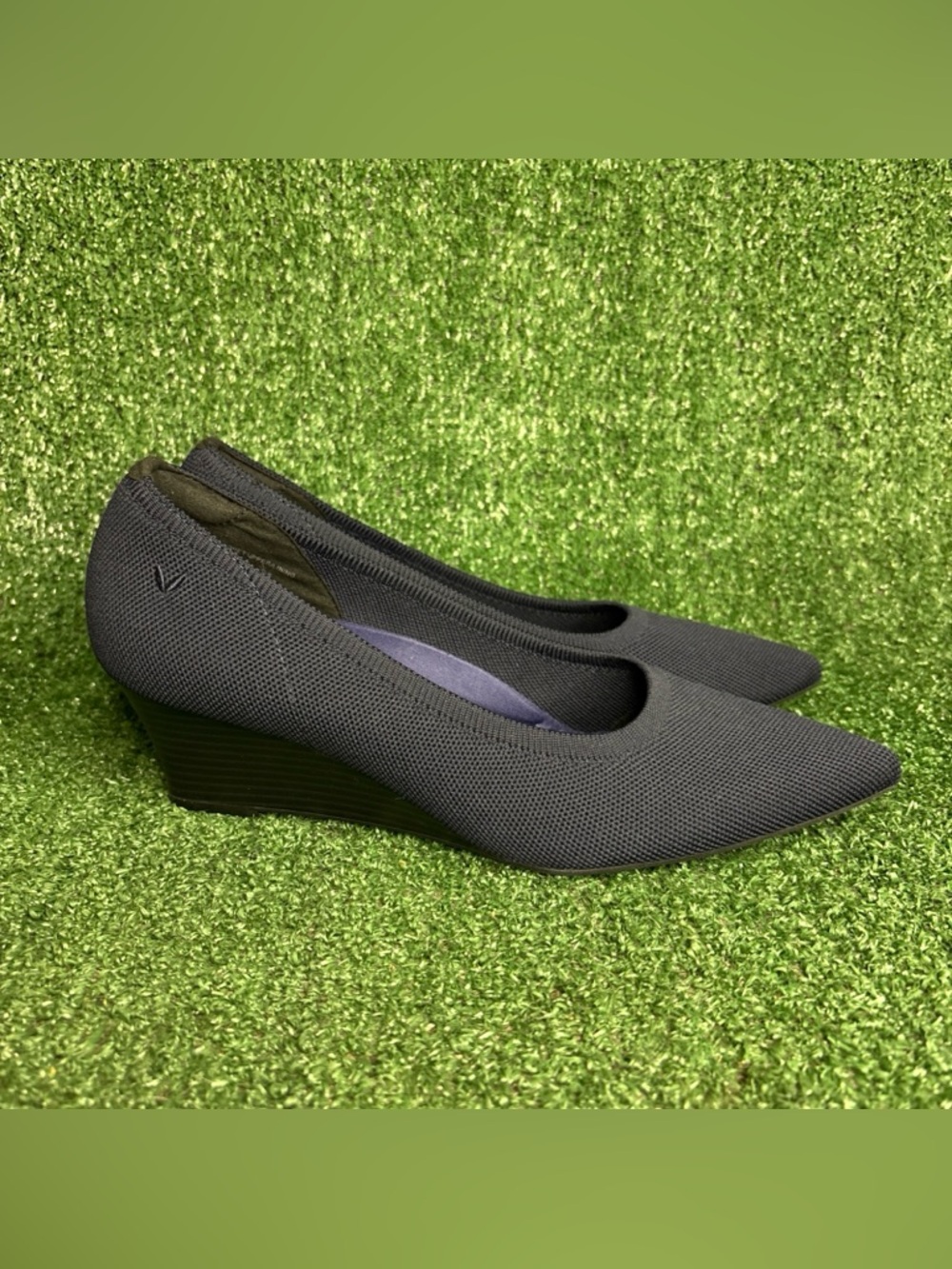 NEW VIVAIA Aria Wedge Pro Pointed Toe Knit Wedge Heels Dark Blue Women 10 / 41.5